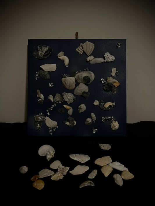 Picture dark blue/grey