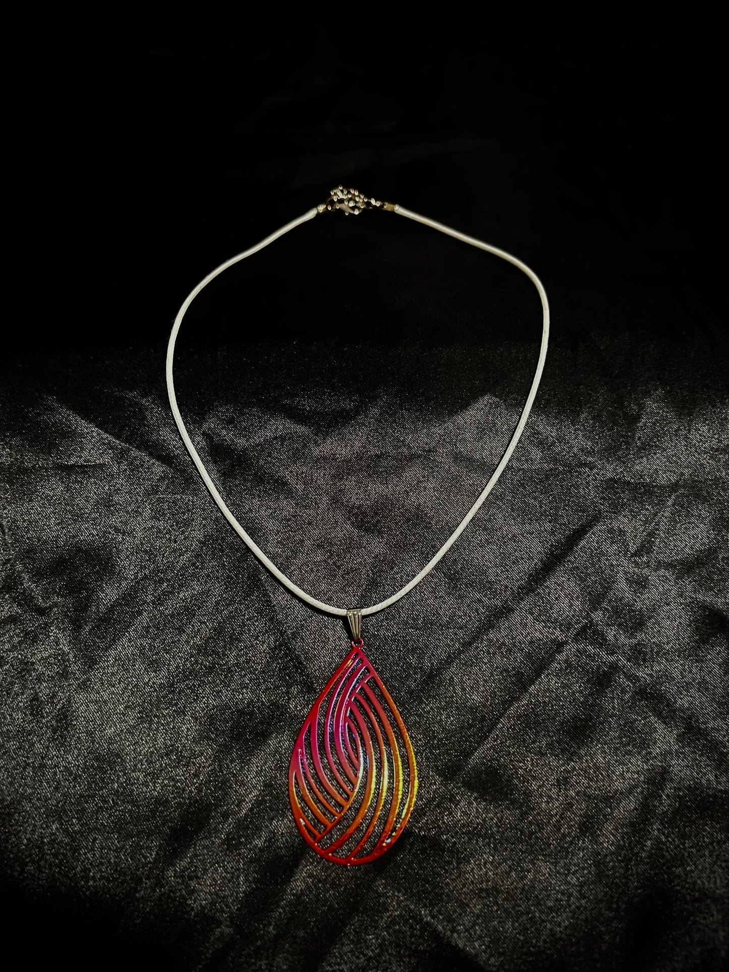 Shell Necklace White N Red