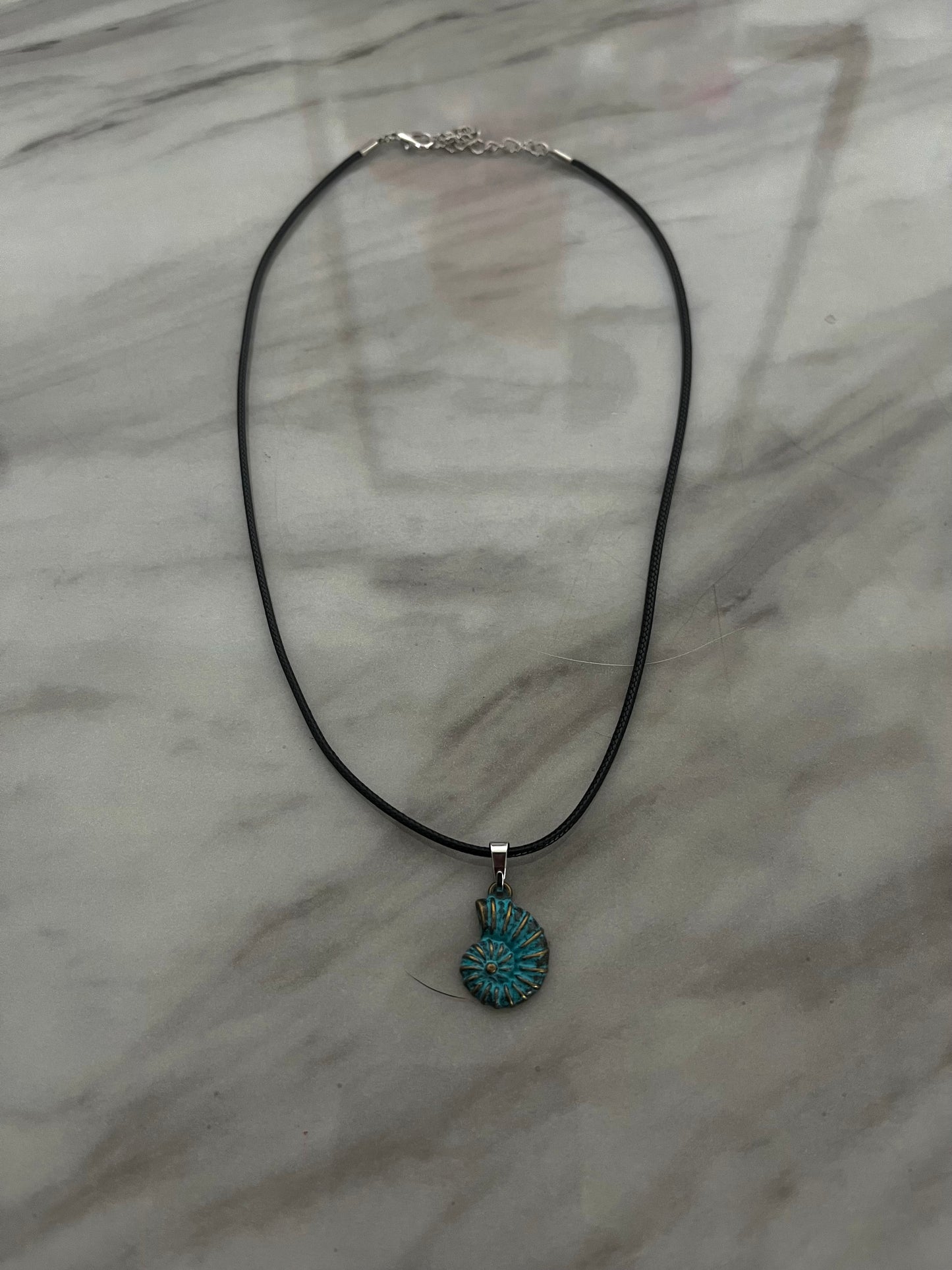 Vintage Necklace Black With Shell